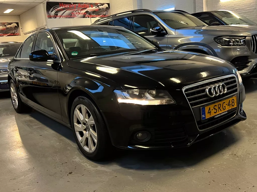 AUDI A4 2.0 TDI S-LINE 2011 - 2