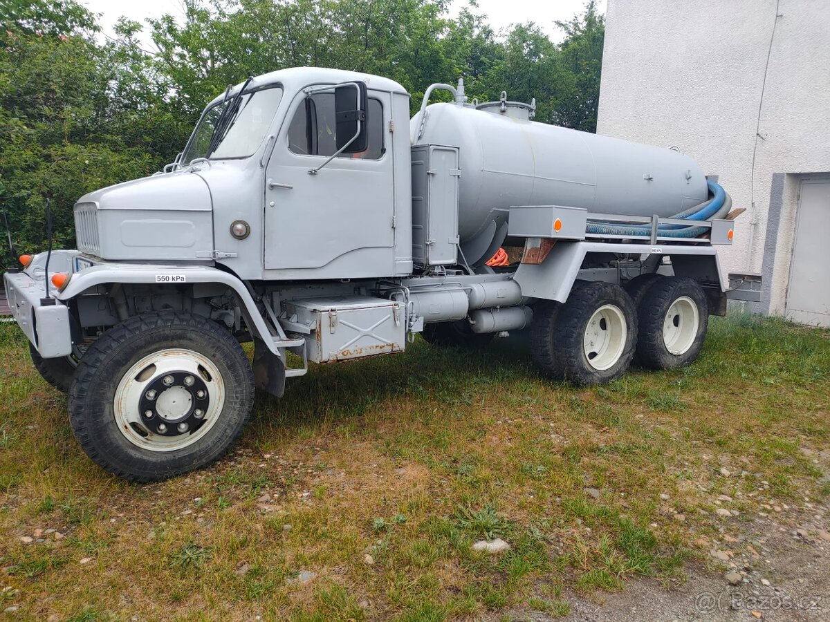 Praga V3S M2 cisterna (fekál) - 2