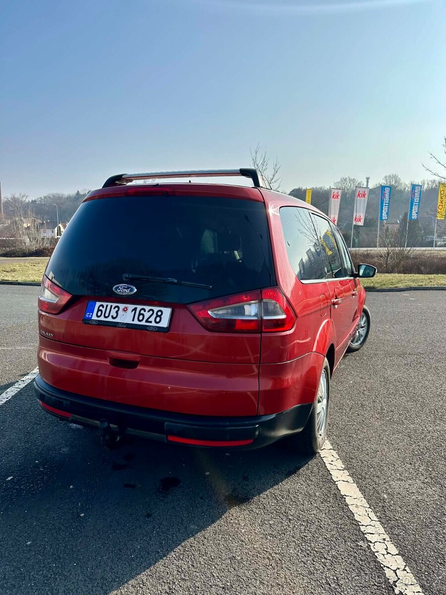 Ford Galaxy 2.0 tdci 96kw Ghia 7míst - 2