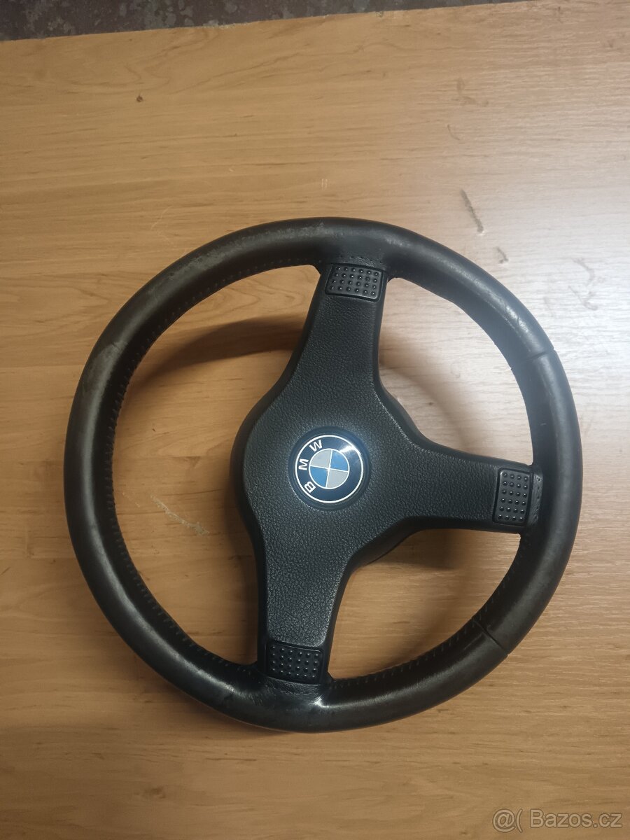 BMW E30 MTechnic 1 volant maličký - 2