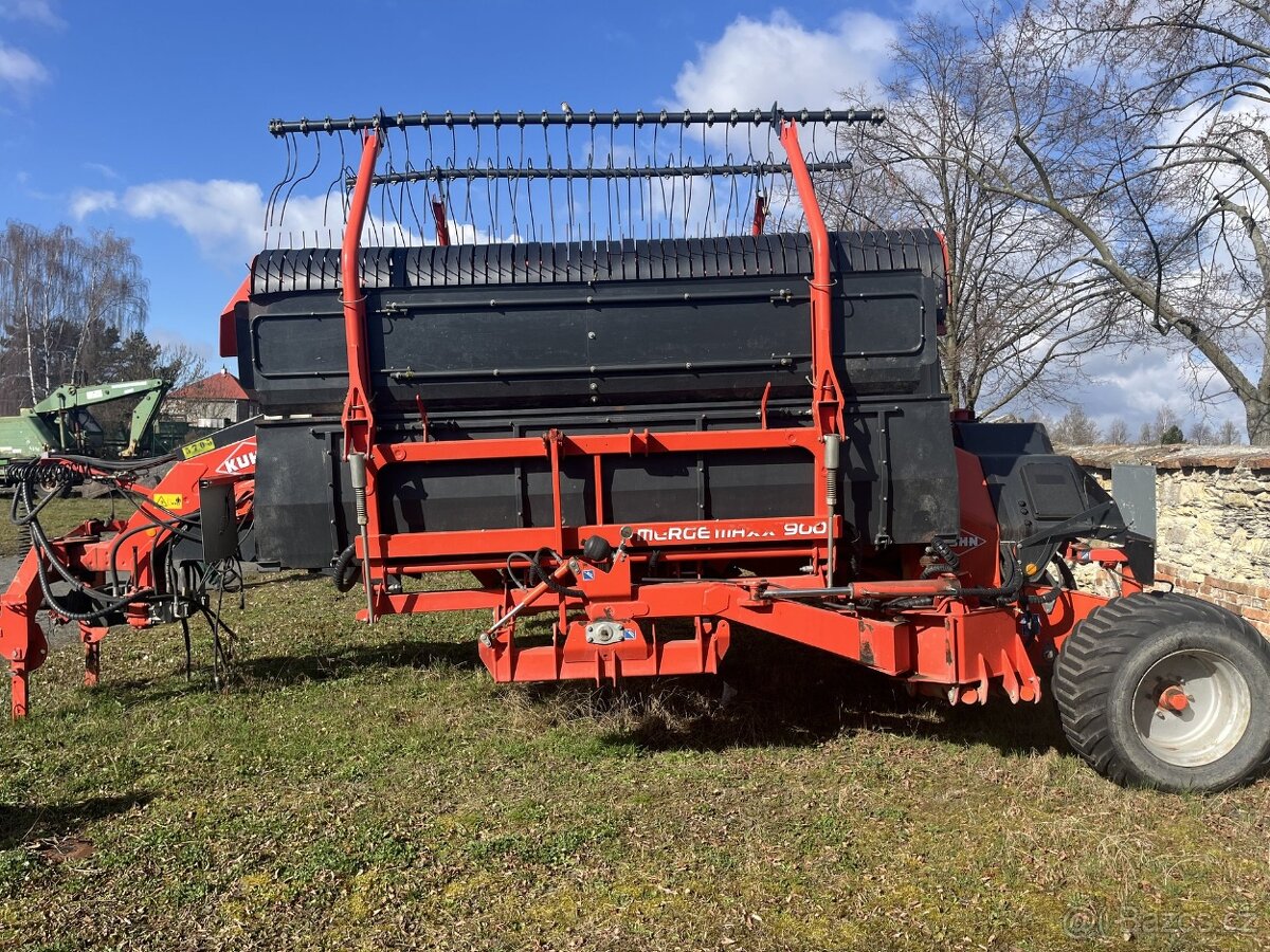 Kuhn MERGE MAXX 900 - 2