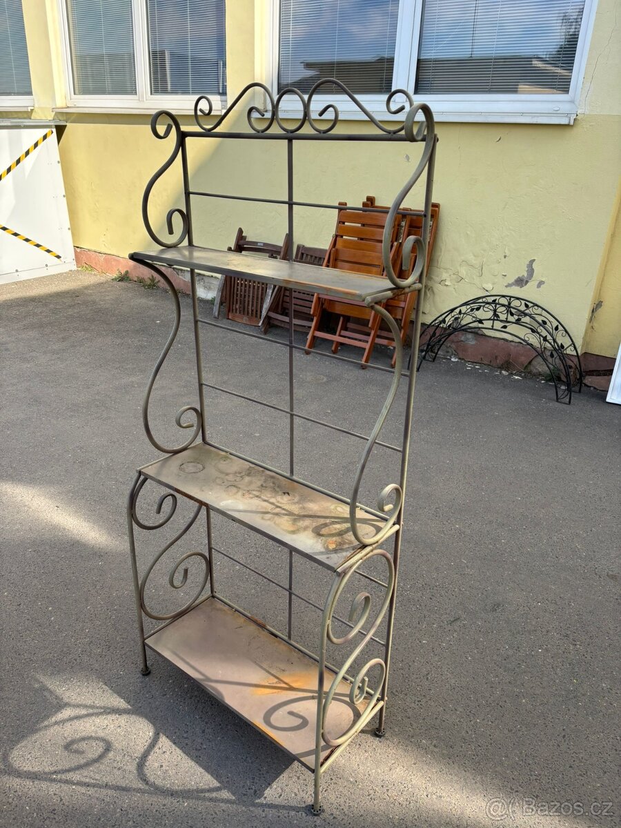 Police na kvetiny - 2