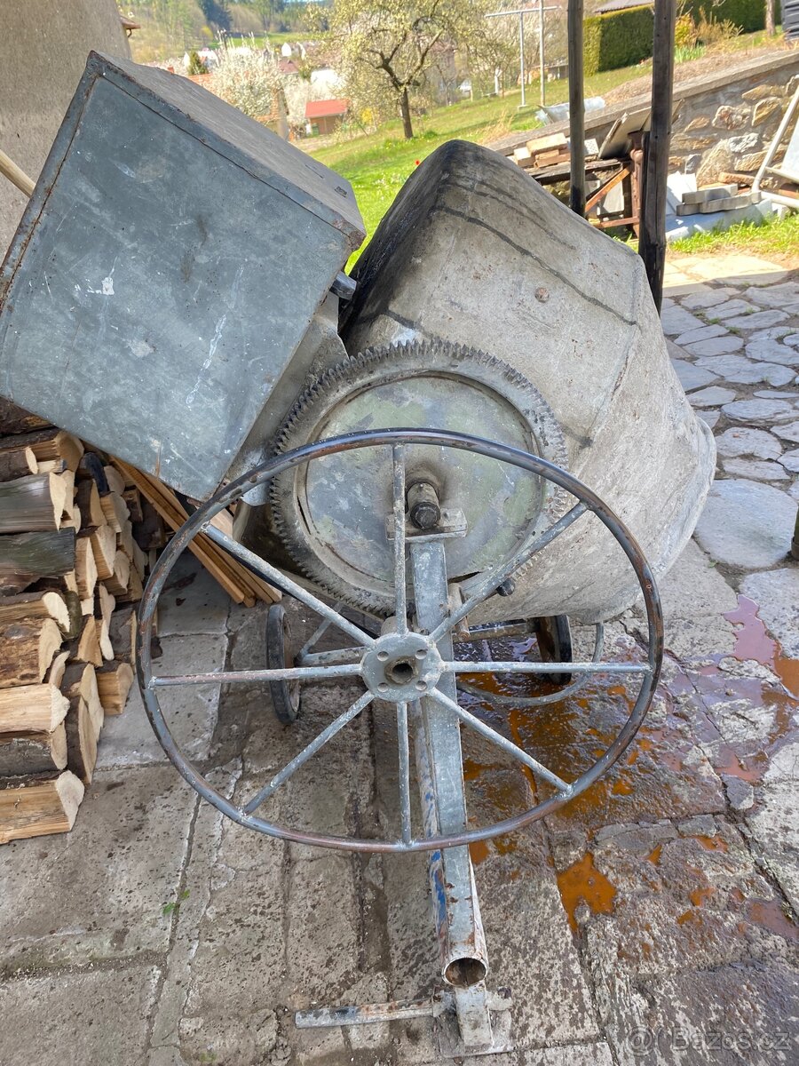 Stavební míchačka - 2