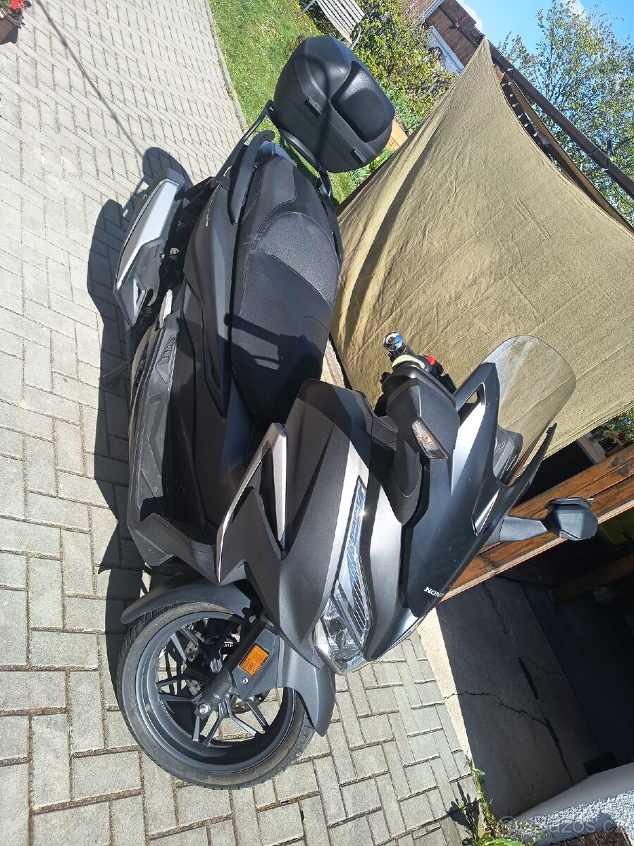 Honda Forza 300 - 2