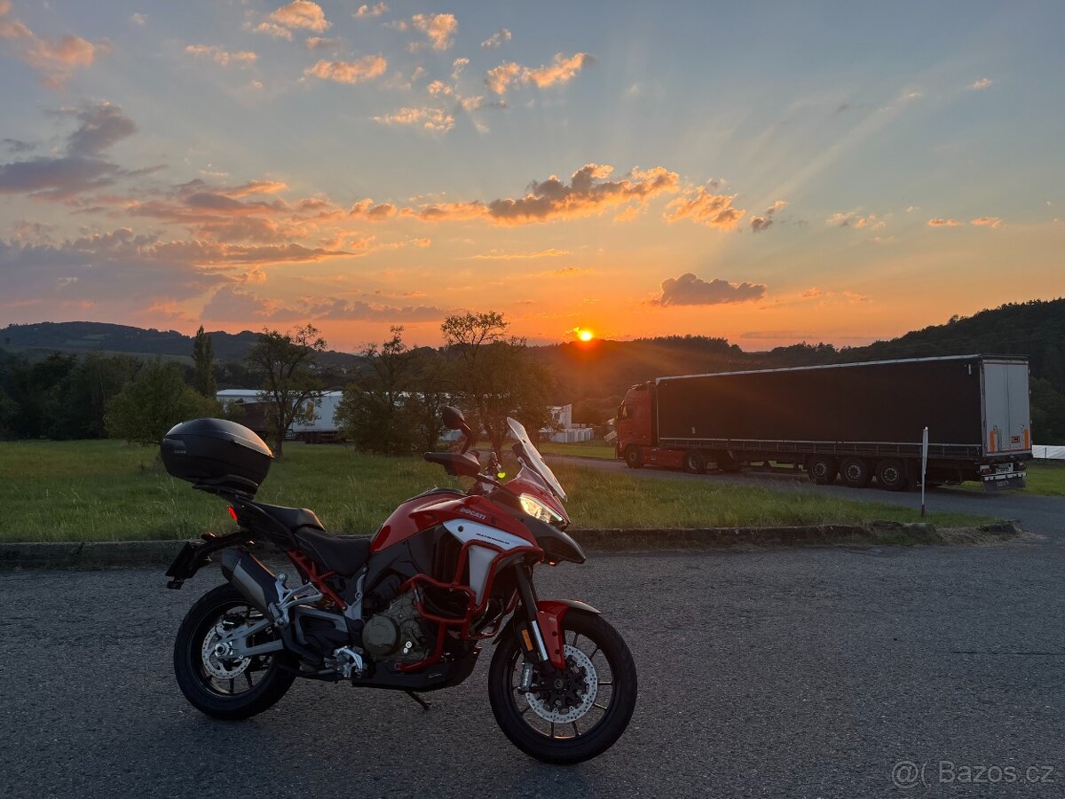 Ducati Multistrada V4 -DPH doplňky za 120000,- - 2