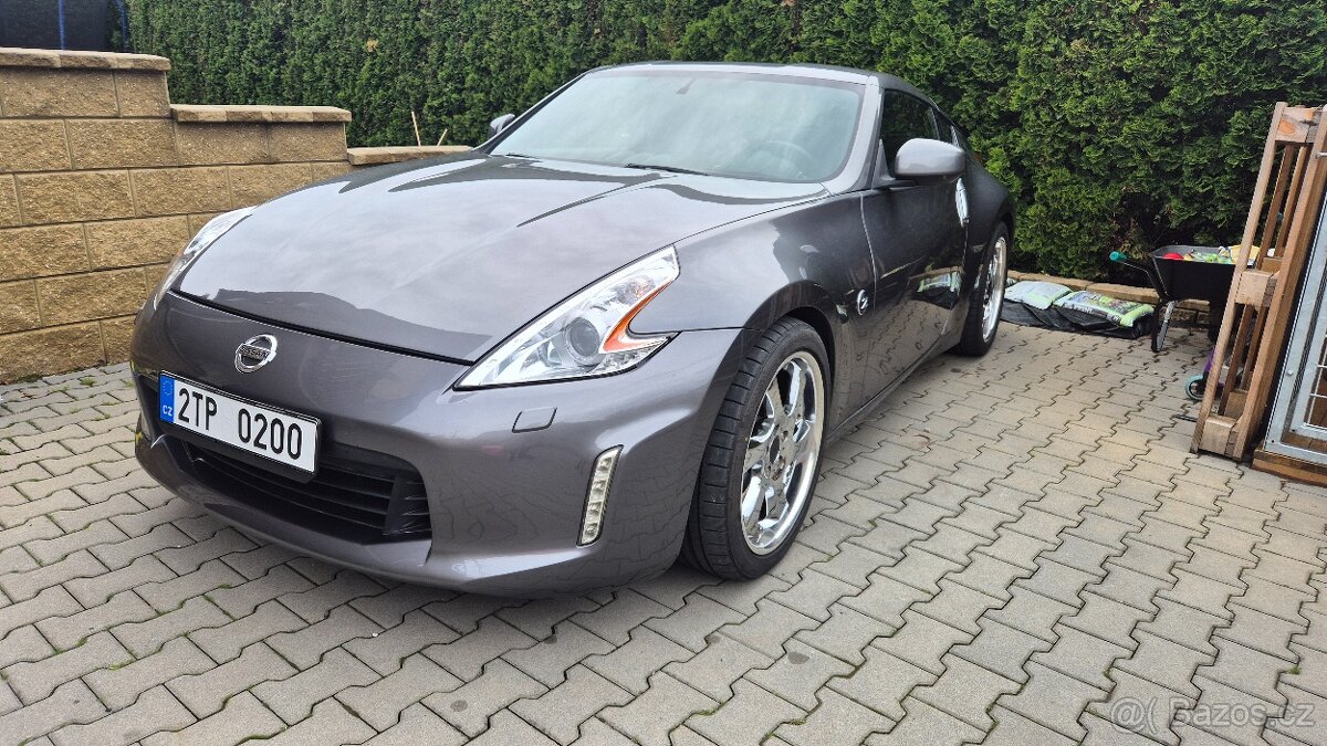 Nissan 370z - 2