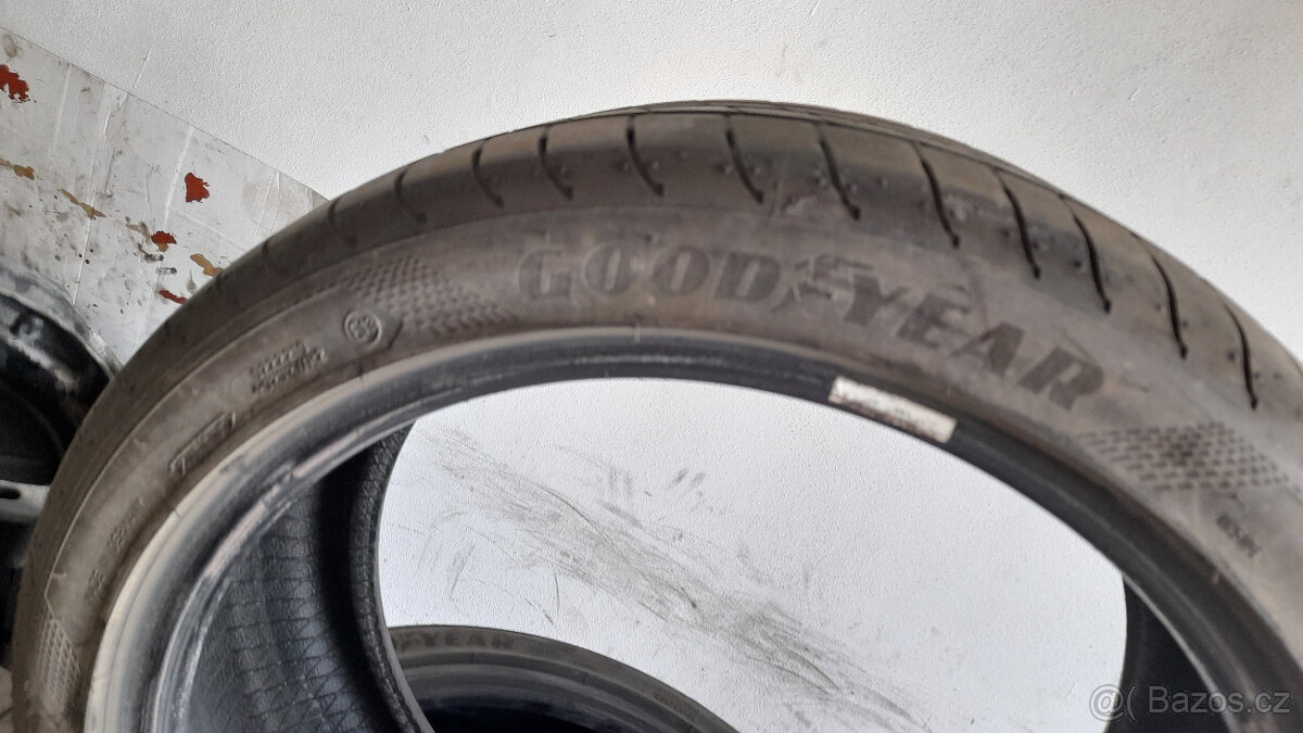 Letní GOODYEAR 235/40 R18 - 2