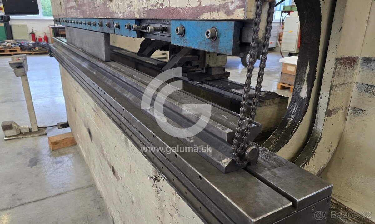 Ohraňovací lis CNC LVD PPEB 170/30 - 2
