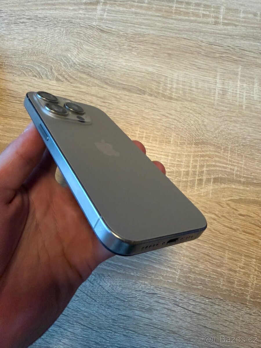 IPhone 15 pro - top stav ✅ - 2