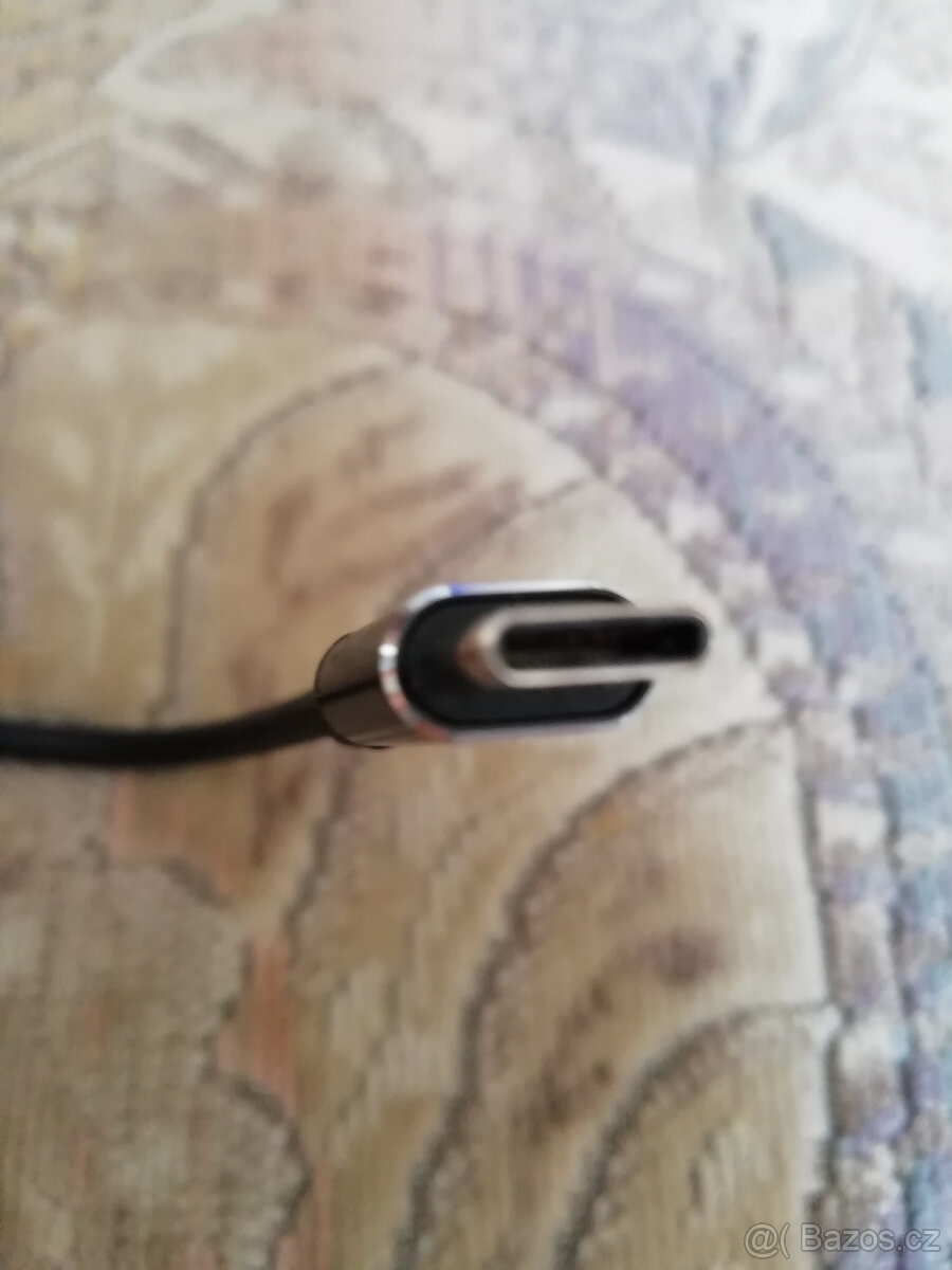 Sluchátkový adaptér - 2