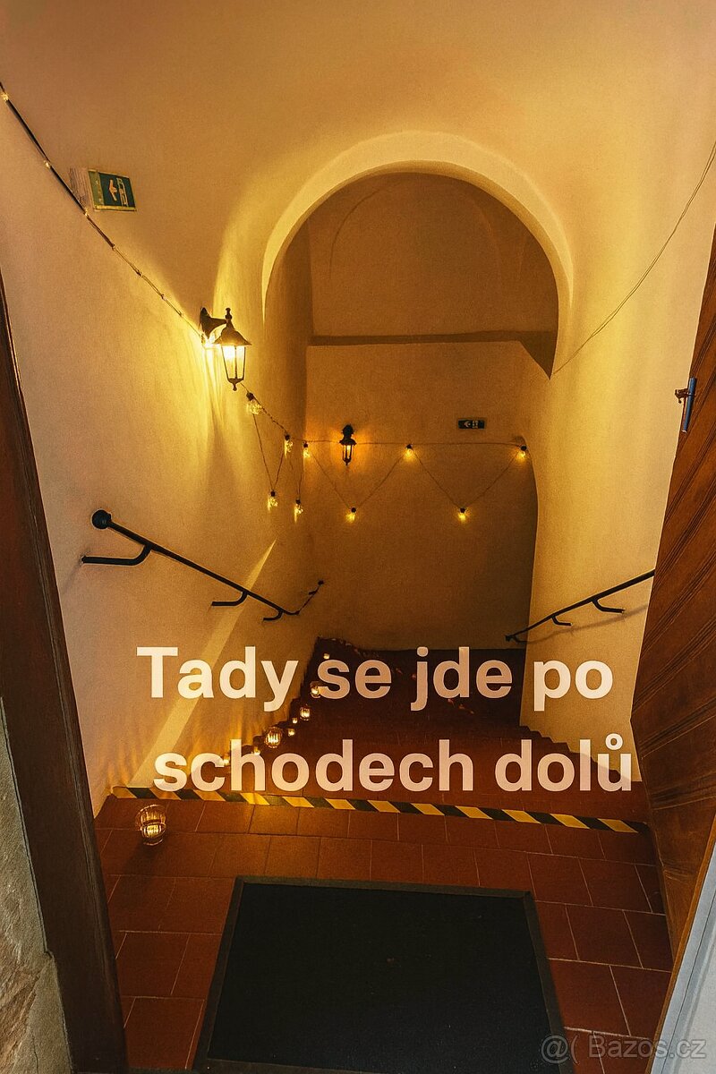 Srdce Hradce volá Přenechání stylové vinárny / baru - 2