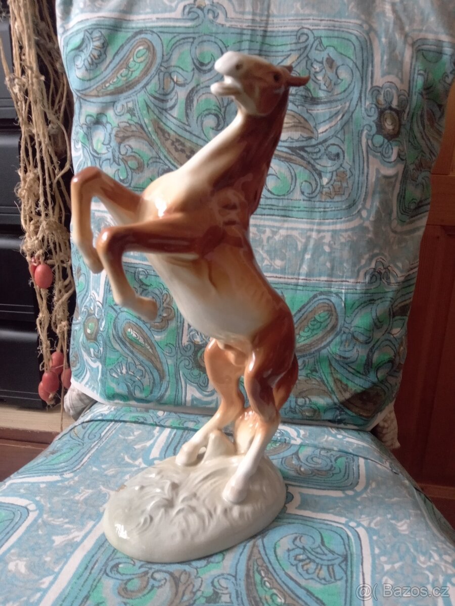 Porcelánové sošky Royal Dux - 2