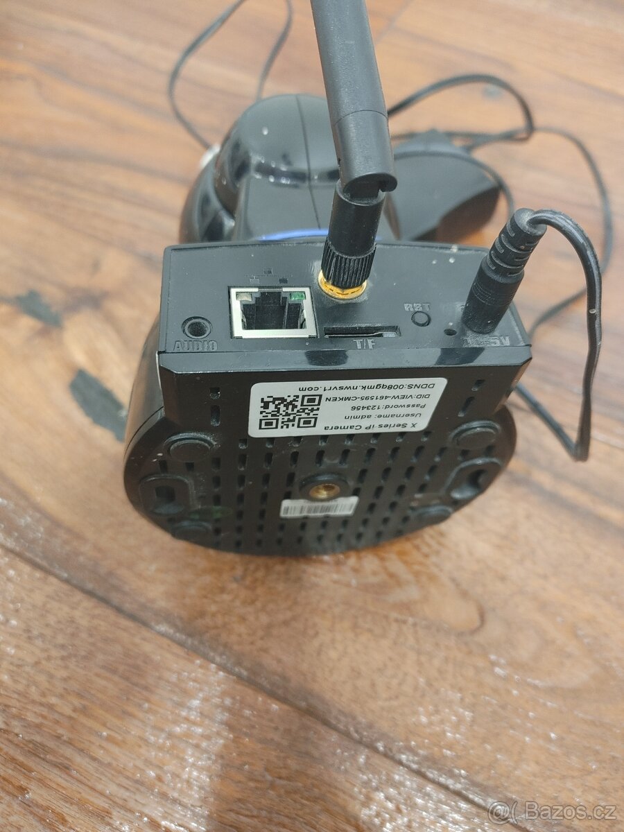 Bezpecnostni kamera - Wifi i Kabel, aplikace do telefonu - 2