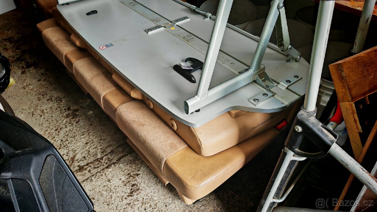 Zadni lavice T5 Multivan - 2