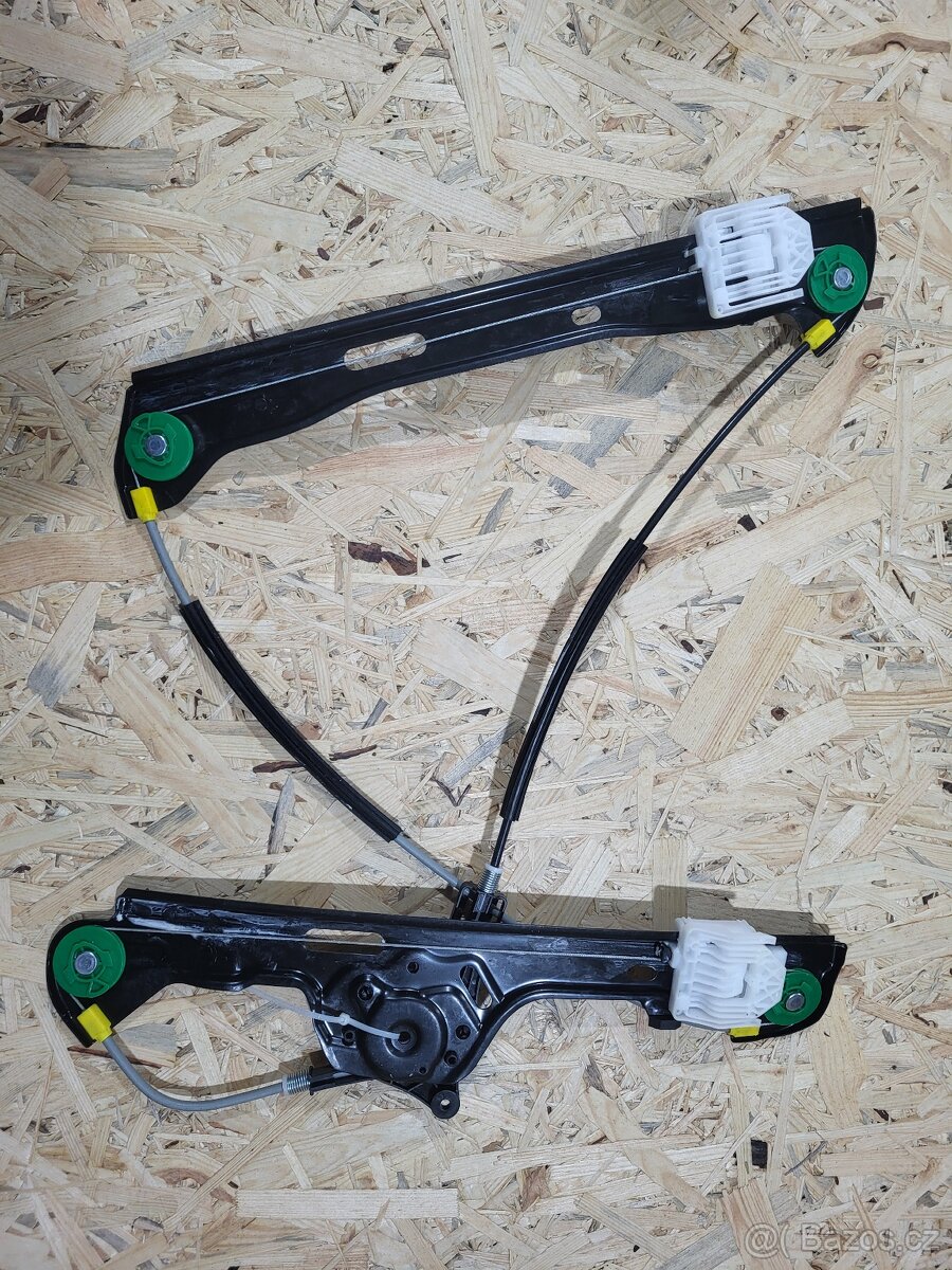 Stahovačka okna pravá BMW E87 - 2