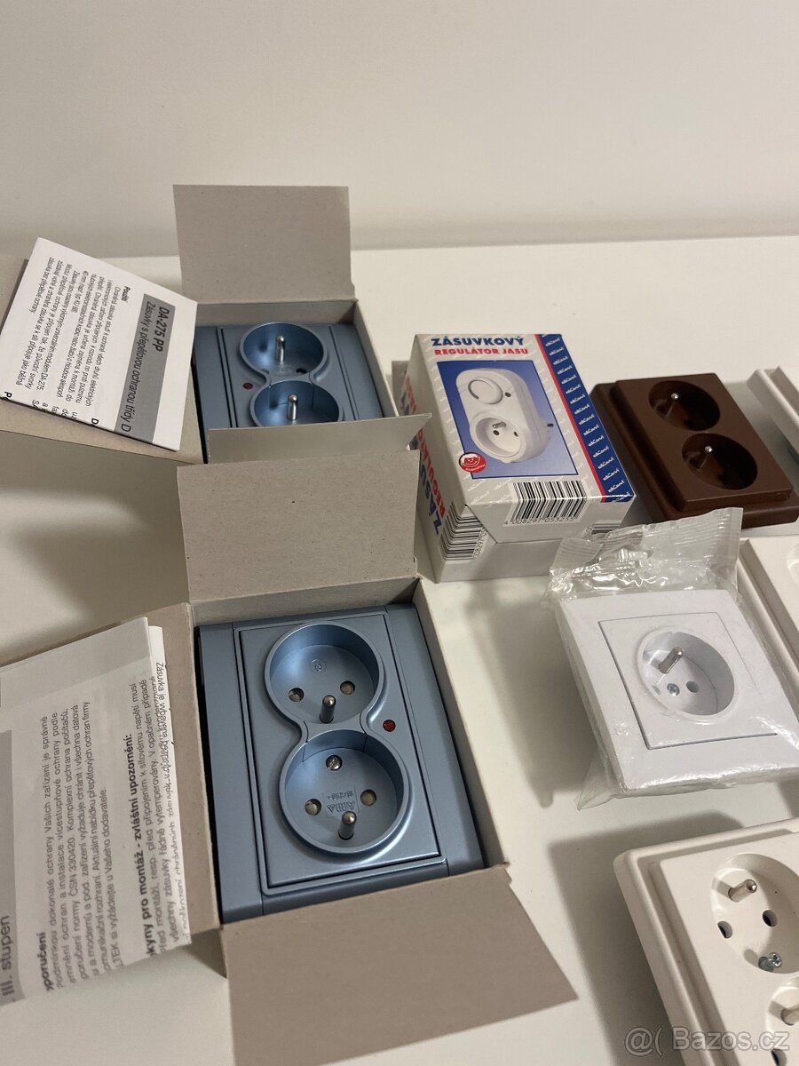 Různé typy zásuvek - 2