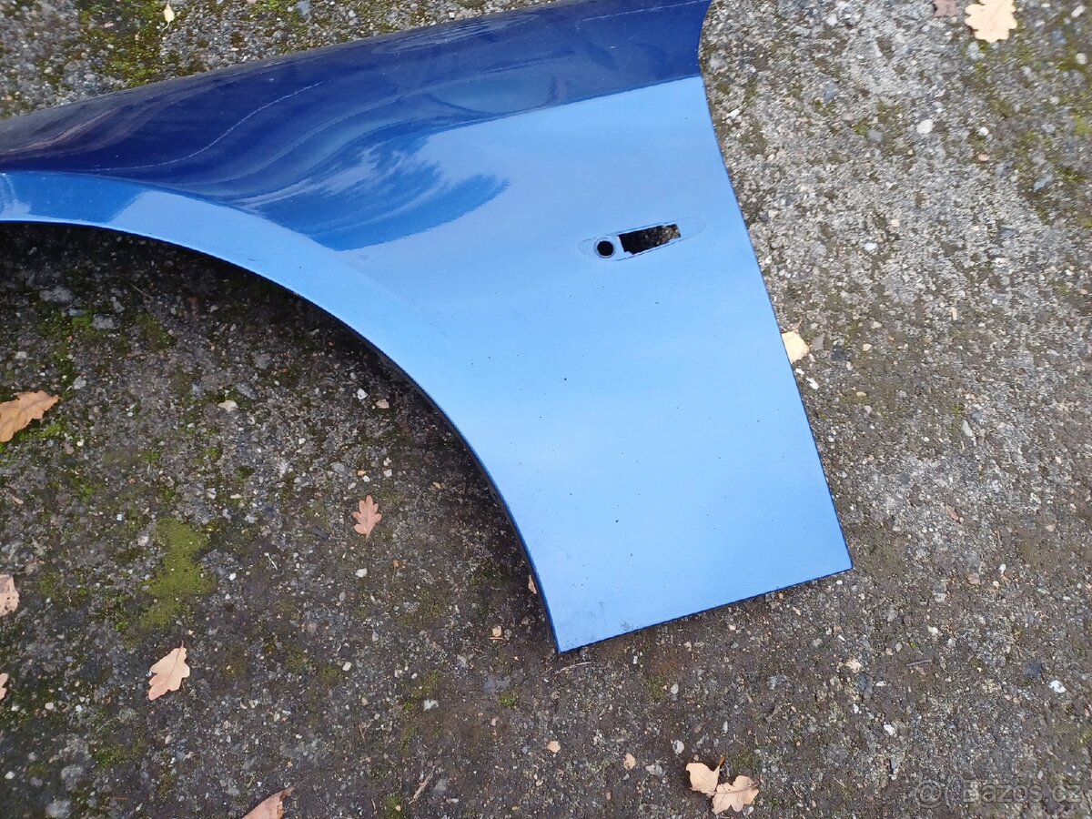 Levý blatník na Bmw e90/e91 - 2