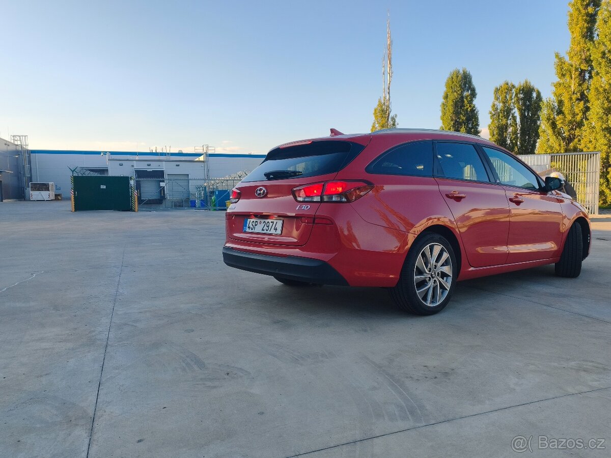 Hyundai i30 1.4 T-gdi 103kw top stav - 2