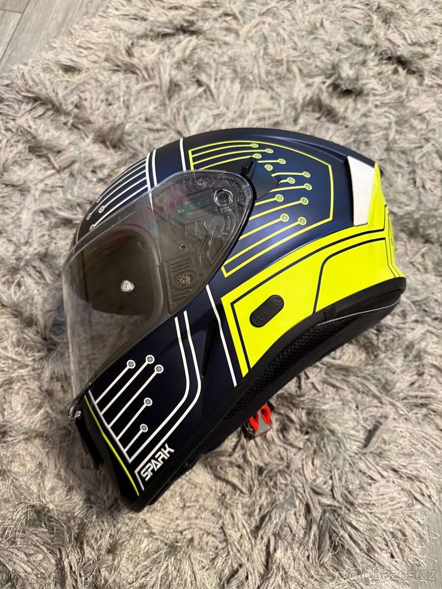 Helma na motorku Airoh Spark zánovní - 2