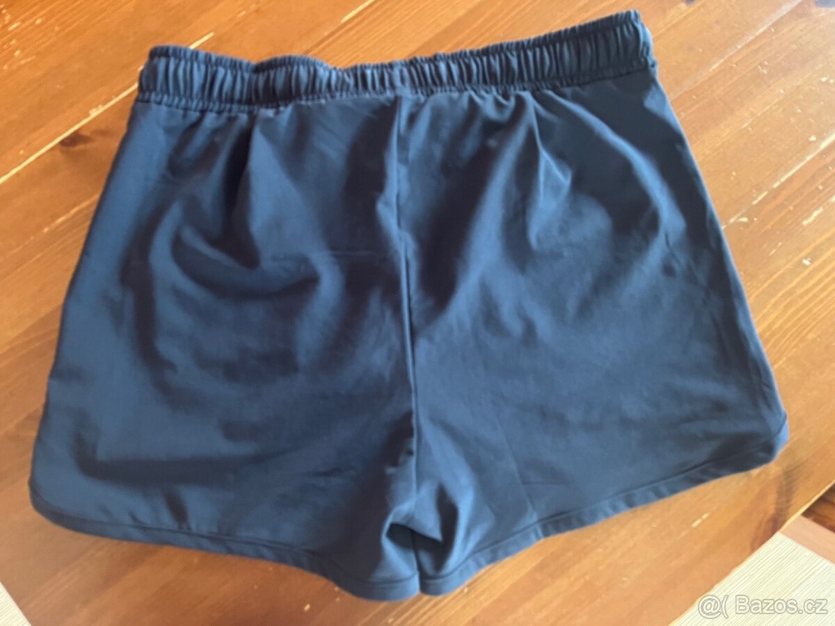 Juniorské kraťasy / šortky Helly Hansen, vel. 152 - 2
