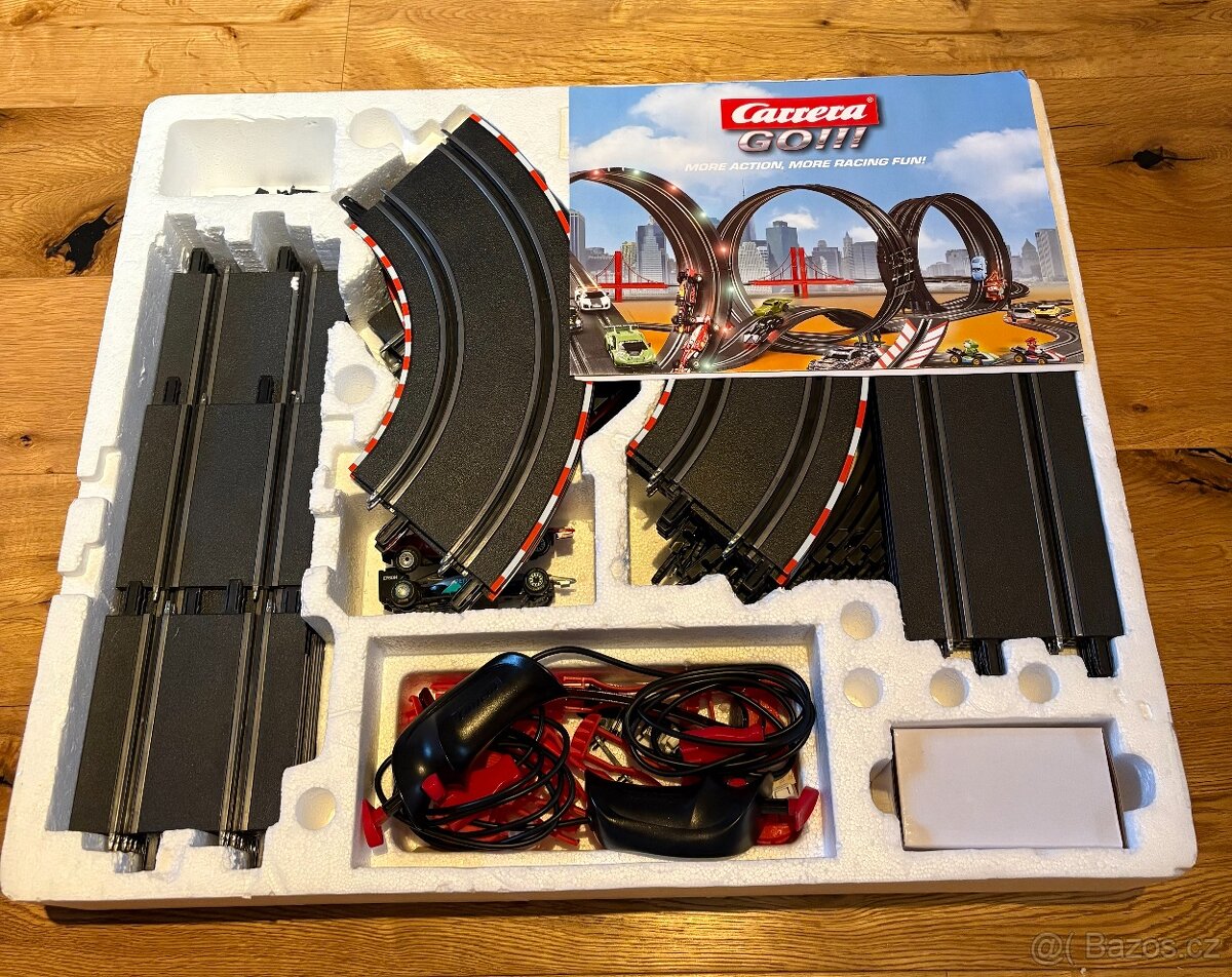 Prodám autodráhu Carrera GO - 2