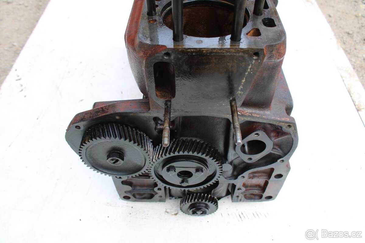 Zetor 8011 8111 10145 díly motoru - 2