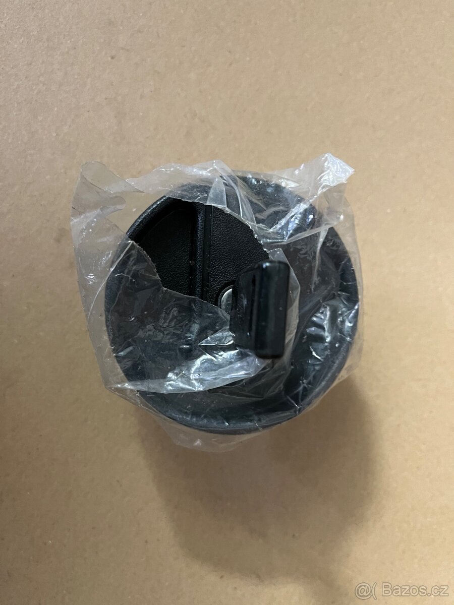 Škoda Favorit-víčko nádrže - 2