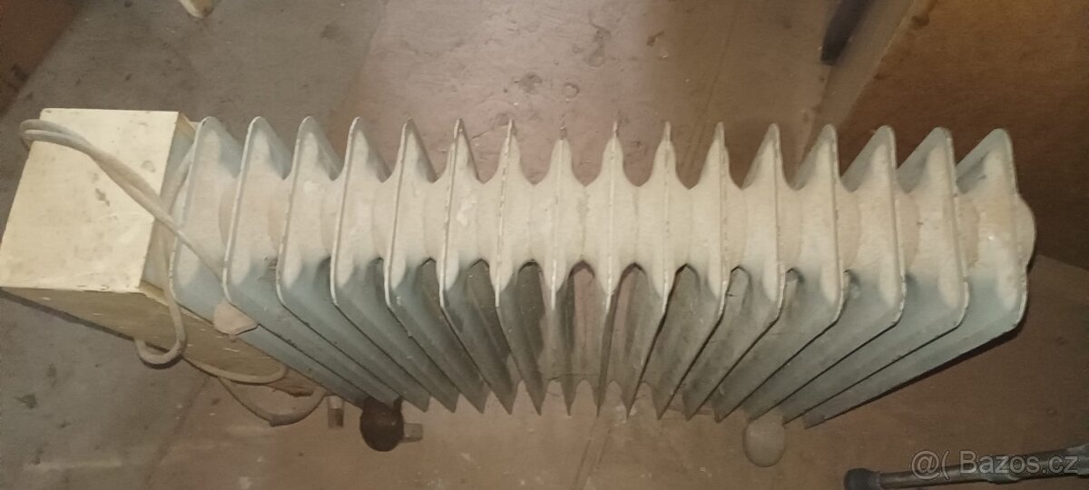 Elektricky radiator přímotop univa 702 - 2