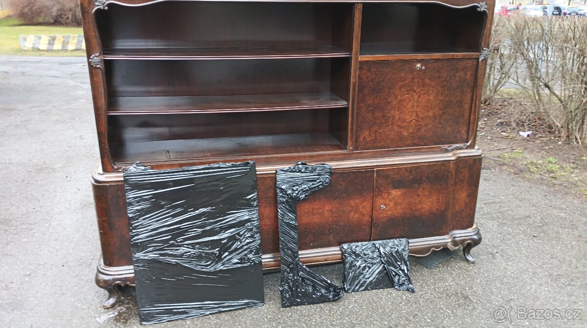 Starožitná komoda - 2