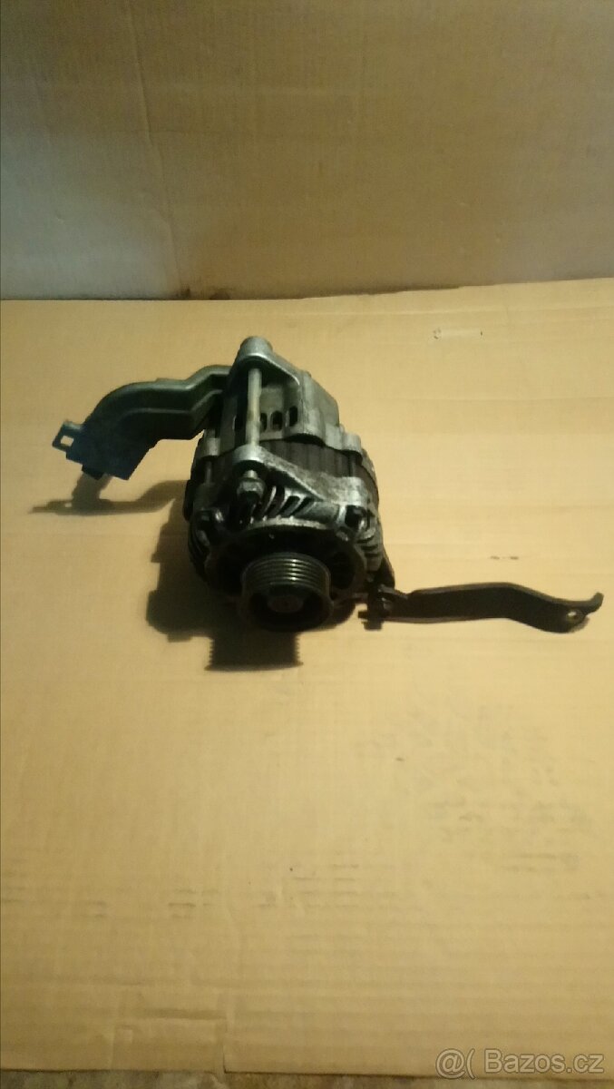 Alternátor Infiniti FX35 - 2