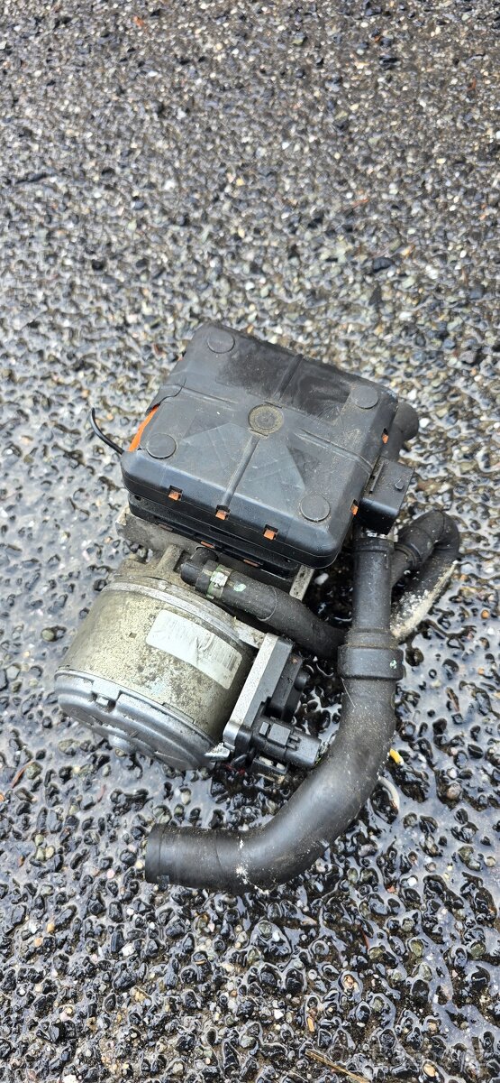 Čerpadlo hydrauliky Citroen C5 , C6 . - 2