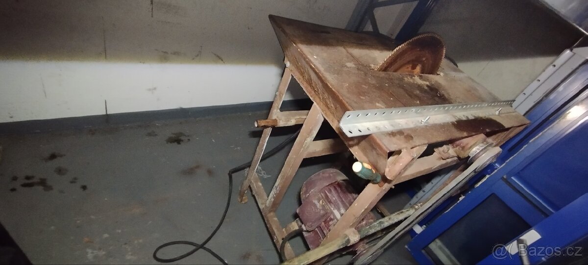 Okružní pila cirkulárka - 2