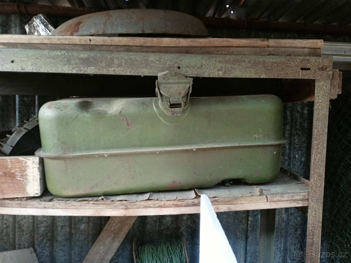 Nádrž Praga V3S - 2