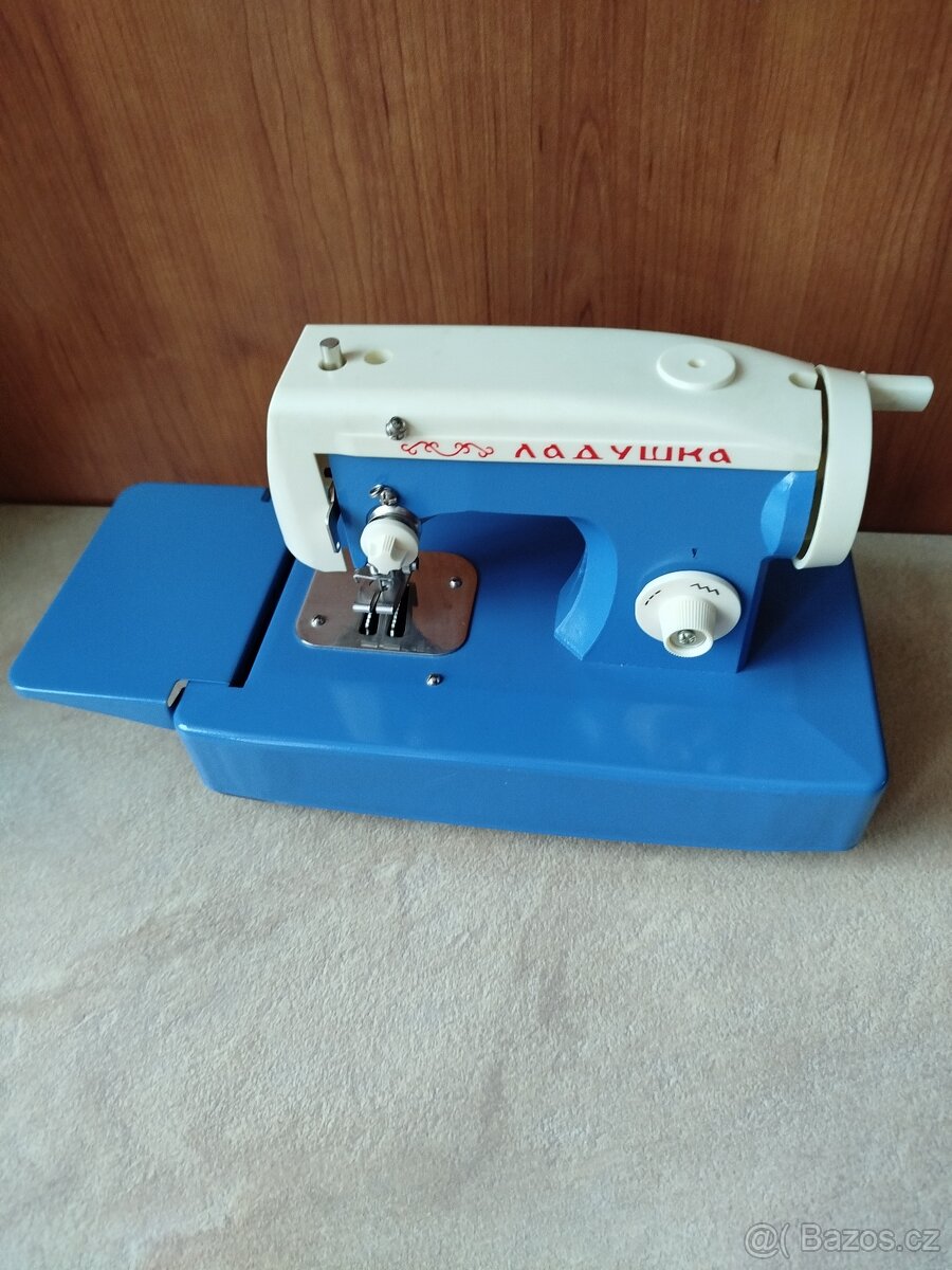 dětský šicí stroj kovový funkční - 2