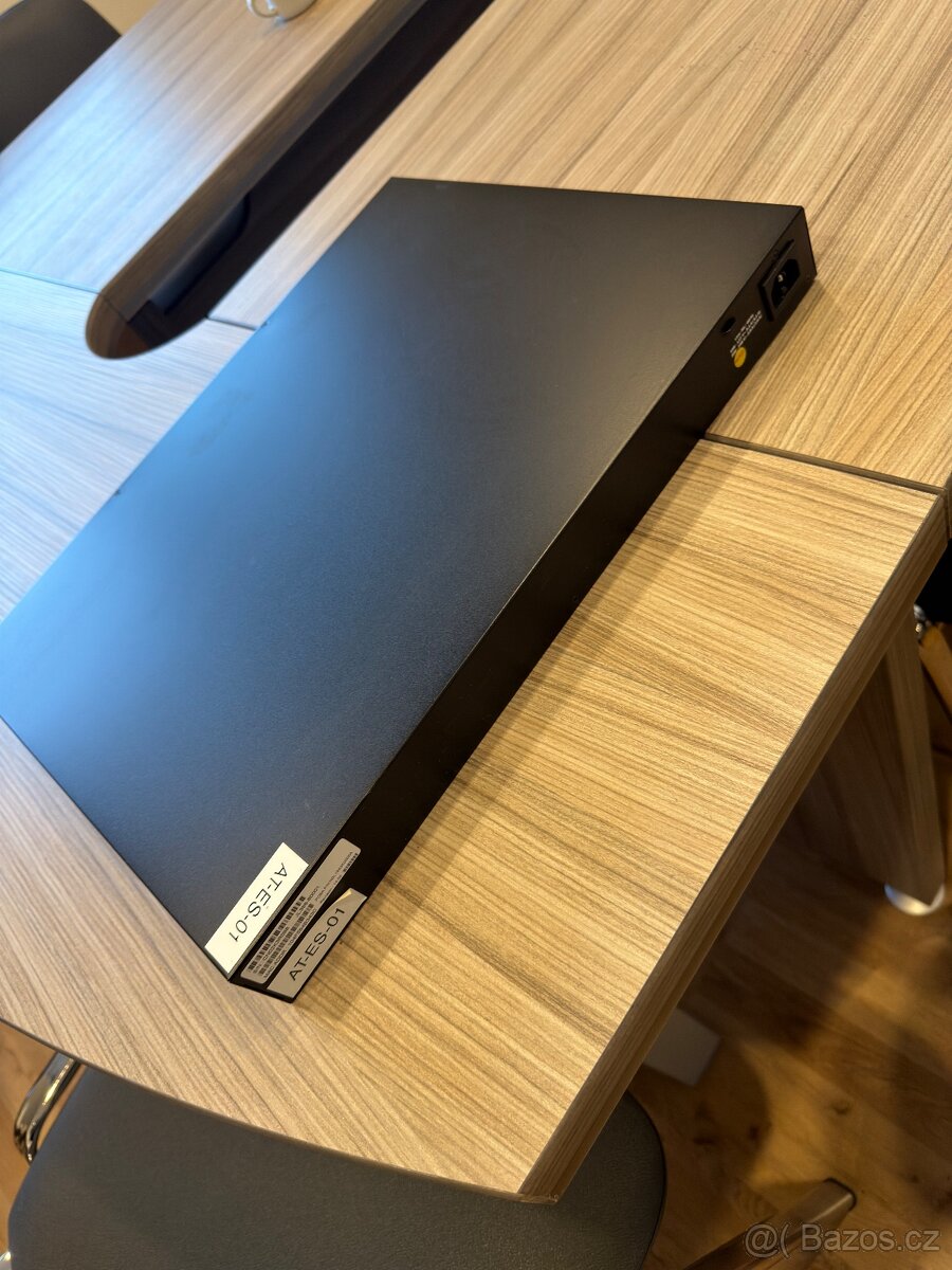 HPE OfficeConnect 1920S PoE 48 Switch (JL386A) - 2