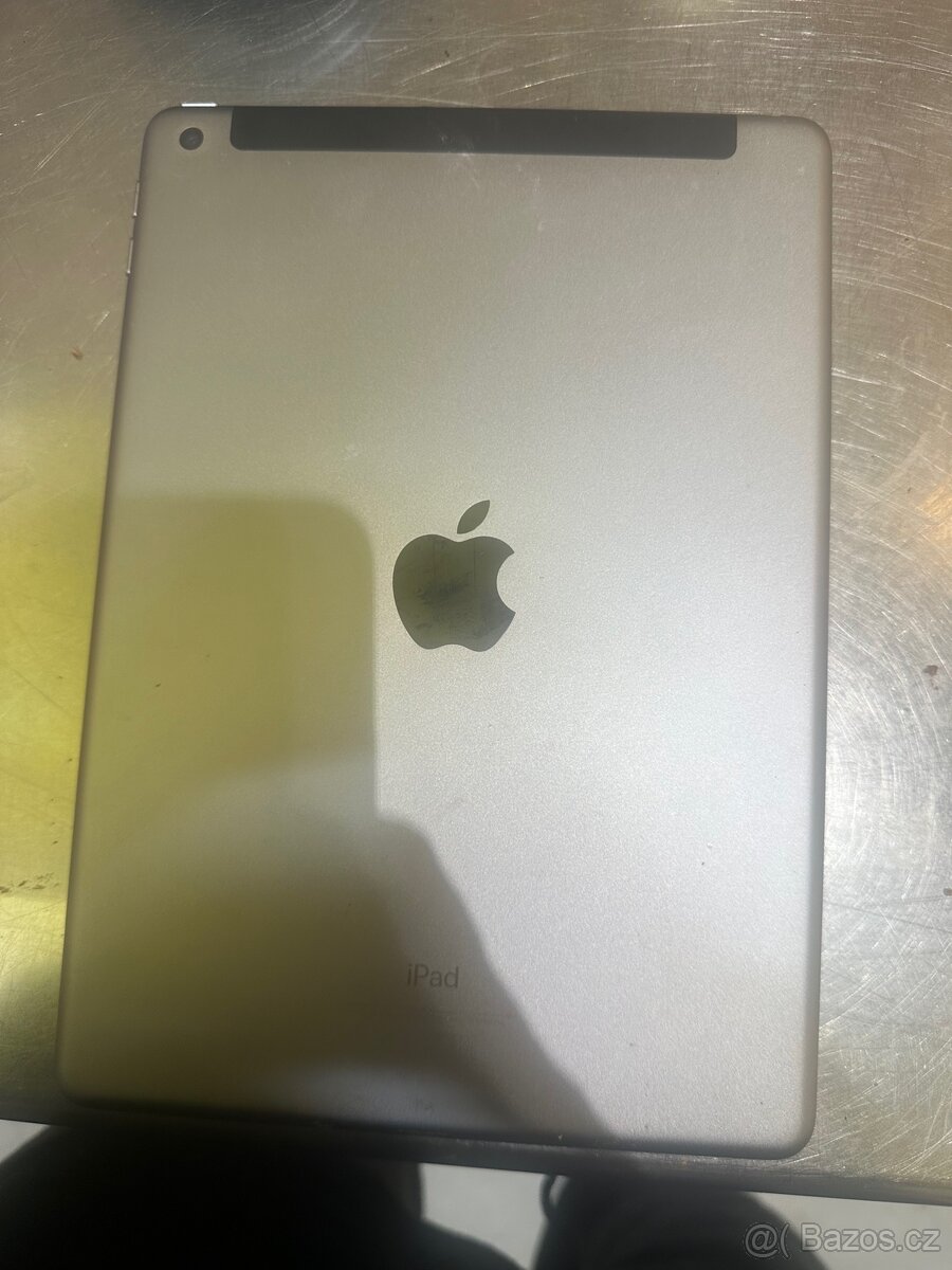 Apple iPad 6 generace - 2