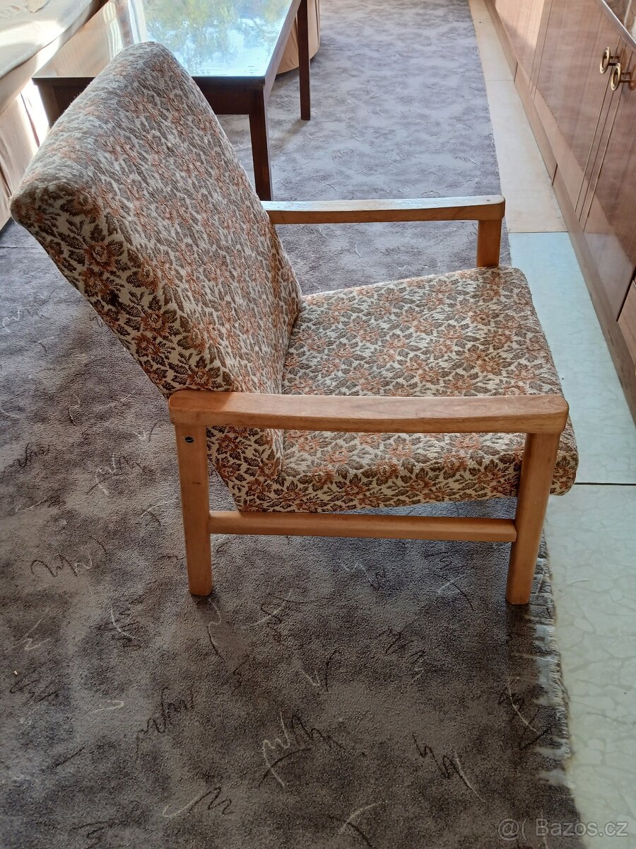 Křesílka - křesla - 2