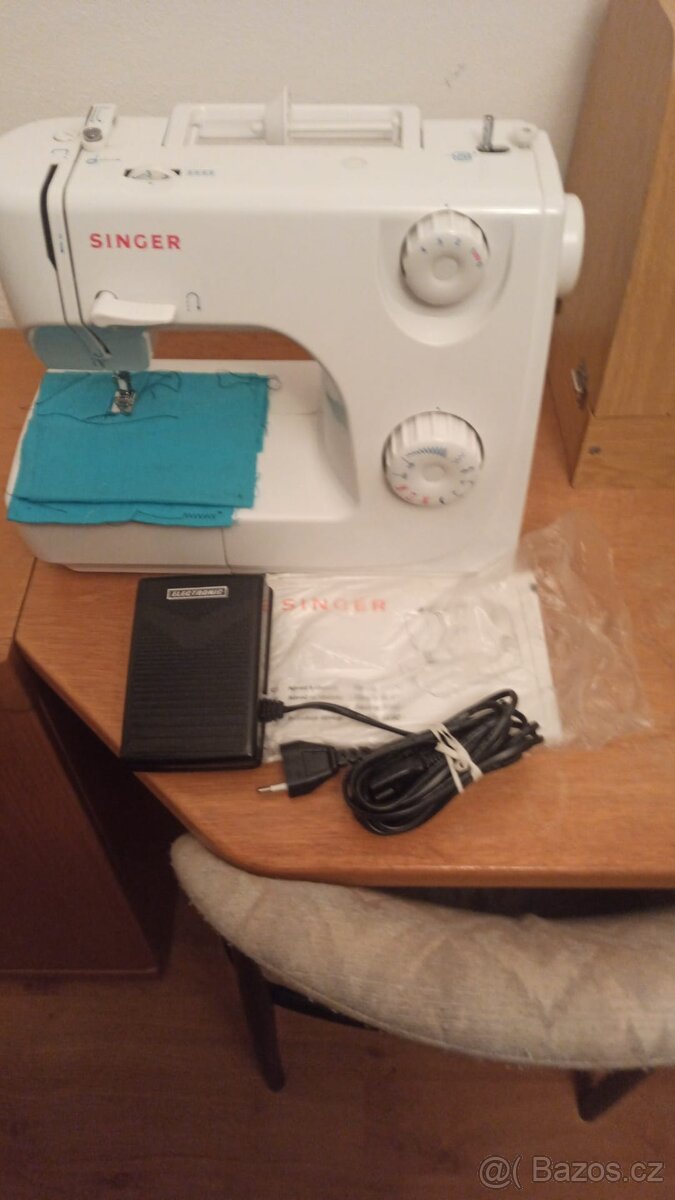 Šicí stroj - 2