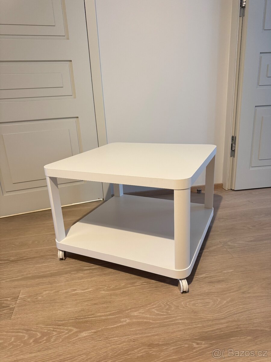 Stolecek na koleckach - 2