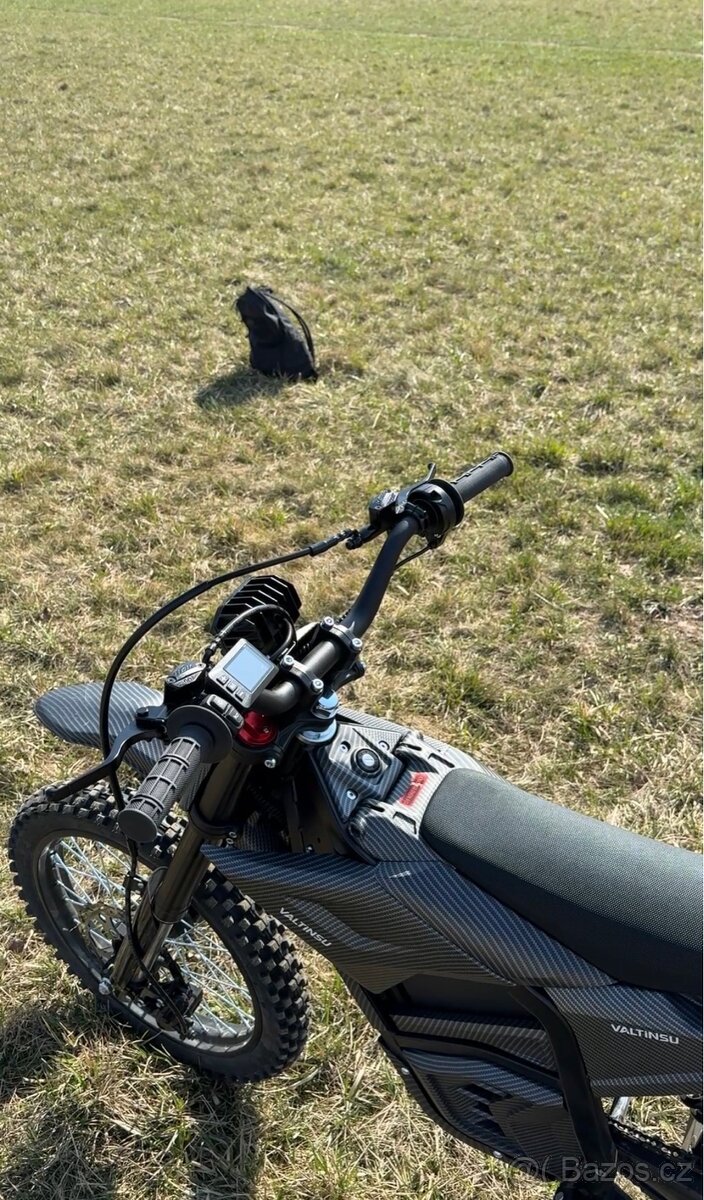 Cross Valtinsu EM5 Pro - 2