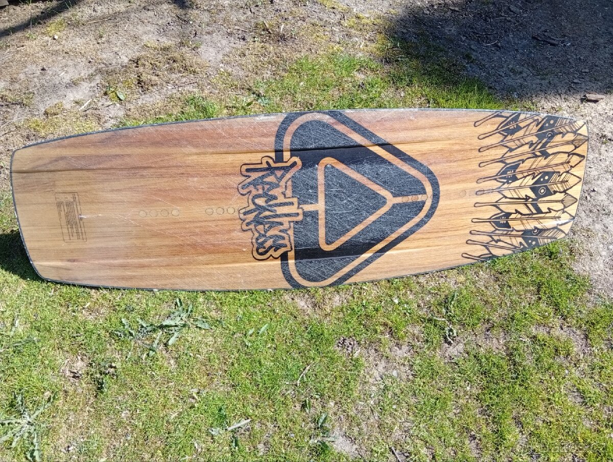 Wakeboard 145... komplet - 2