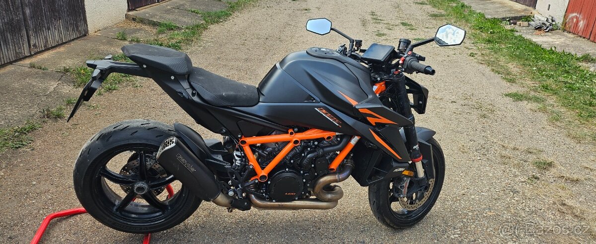 KTM 1390 Super Duke R - 2