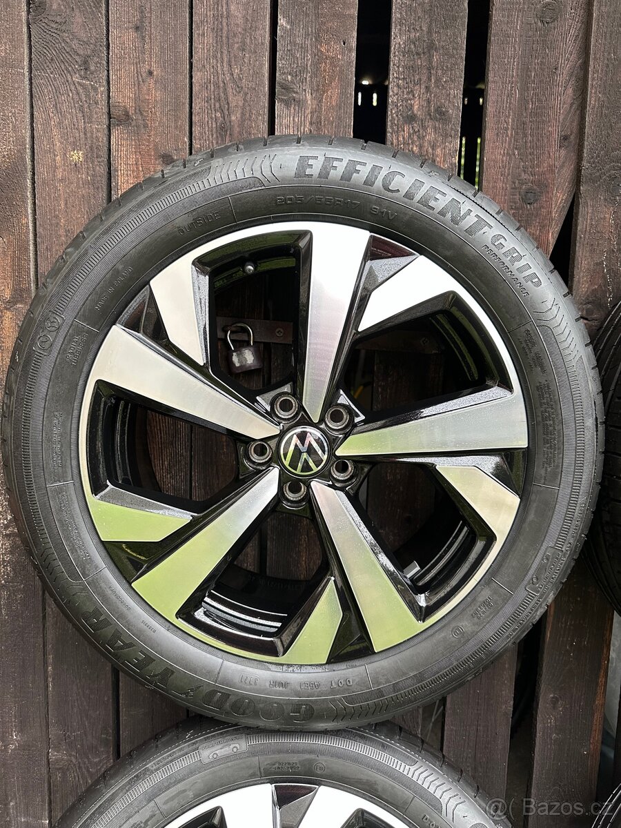 Nová sada originálních alu kol VW r17 - 2