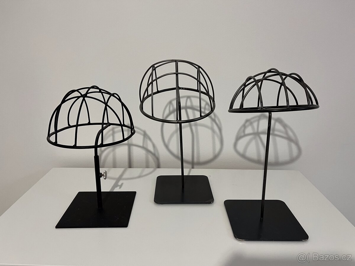 Figurína - stojan na vystavení čepic/klobouků - 2