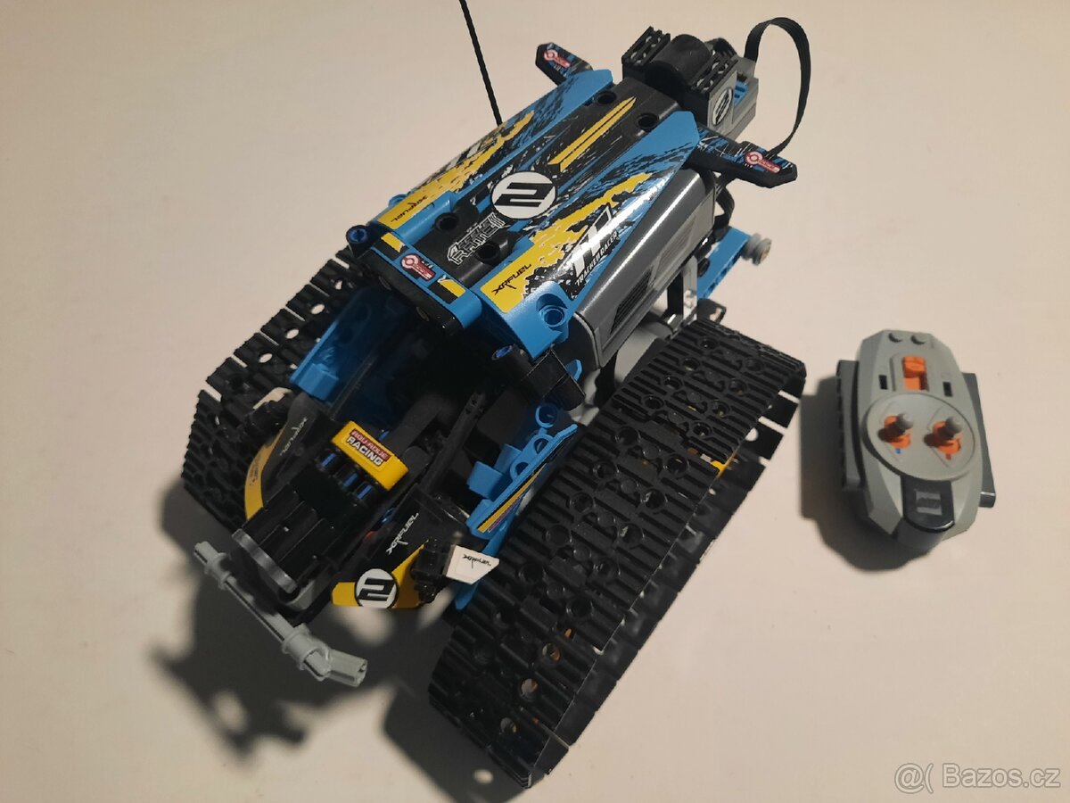 Lego Technic 42095. Kaskaderske auto - 2