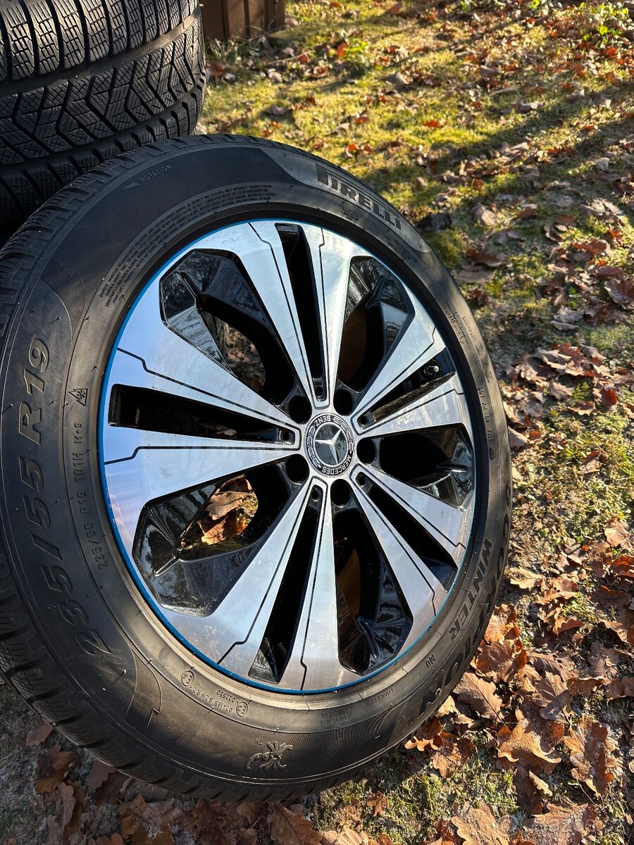 ALU KOLA MERCEDES EQC R19 ZIMNÍ SADA JAKO NOVÉ TOP - 2