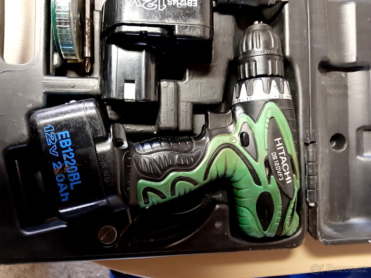 Hitachi akušroubovák+svítilna kufr - 2