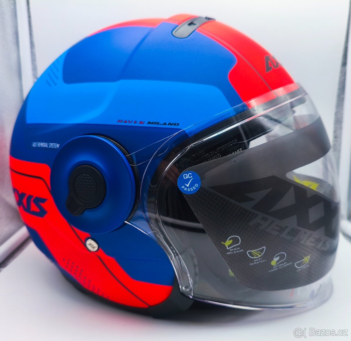 Helma na motorku nebo skútr. Sluneční clona. Vel. L. Nová - 2