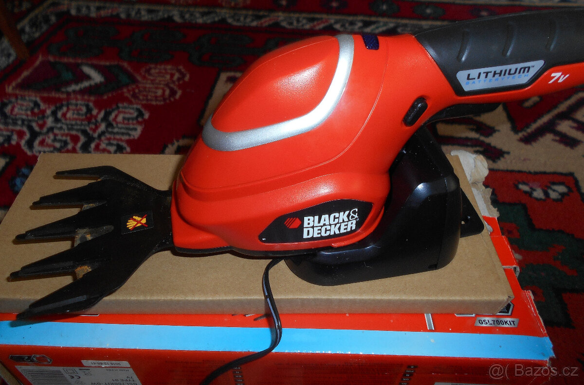 Nůžky aku na trávu Black-Decker GSL700 - 2