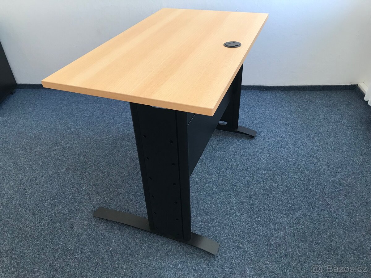 Kancelářské stoly - 2